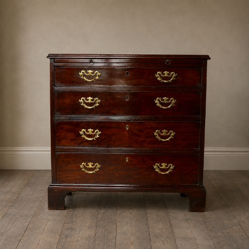 Fine George III Flame Mahogany Bachelor's Chest of Drawers c.1770
