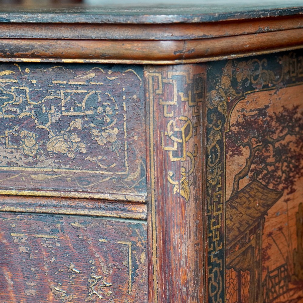 A late nineteenth-century kidney-shaped red lacquered Chinoiserie dressing table featuring four drawers, hand-painted oriental scenes, and cabriole legs. View XIII