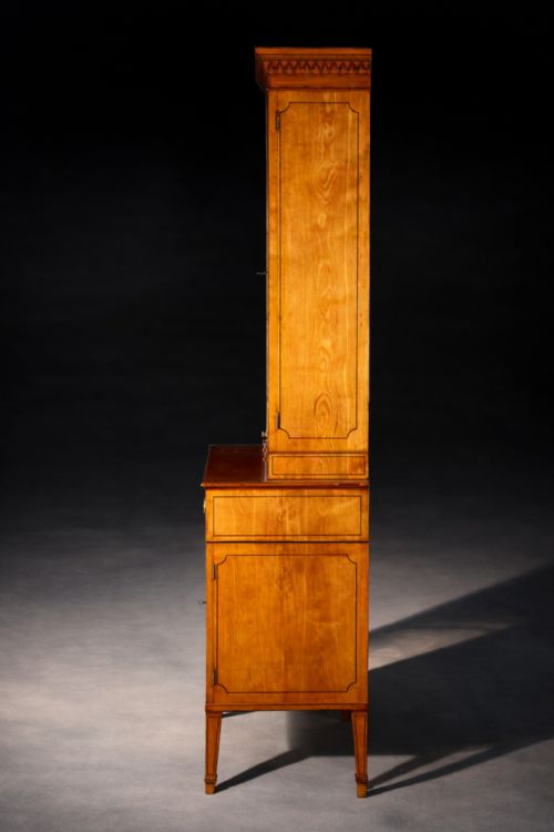 A GEORGE III SATINWOOD SECRETAIRE CABINET ATTRIBUTED TO THOMAS SHERATON - ADDITIONAL PHOTO 2