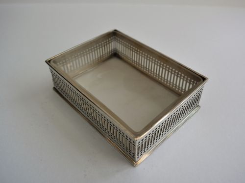 fig 1. A quality Edwardian silver and frosted glass butter dish