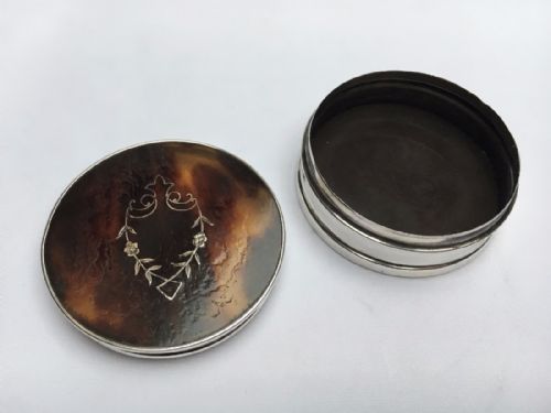 fig 1. A gorgeous George V Silver & tortoiseshell large pill box.