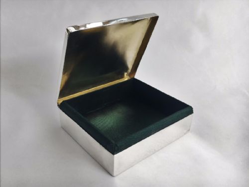 A Handsome Silver Edwardian Green Satin Lined Box.
