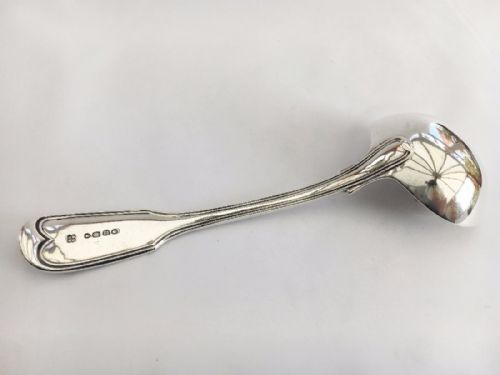 fig 1. A Victorian silver fiddle & thread gravy ladle.