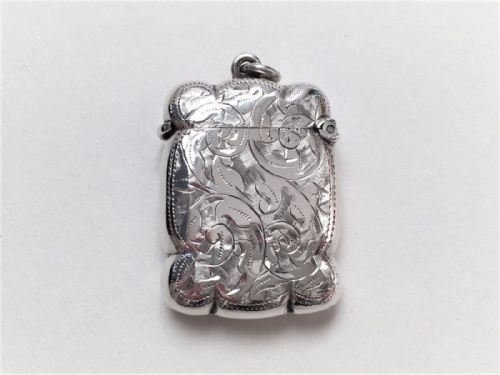 fig 1. A charming Victorian silver vesta with gilded interior.