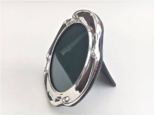 fig 1. A Circular Victorian silver photo frame.