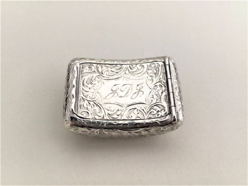 A Fine Edwardian Silver Snuff Box.