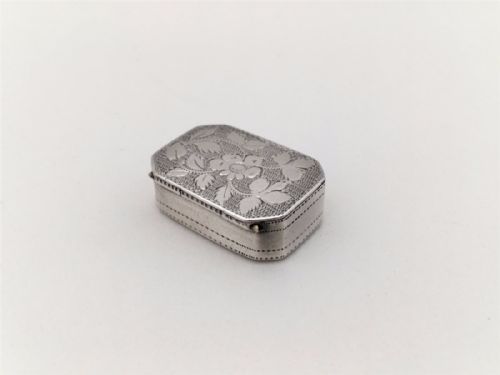 fig 1. A delightful Georgian silver patch box.