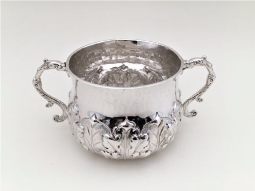 A Superb Quality Victorian Silver Porringer.