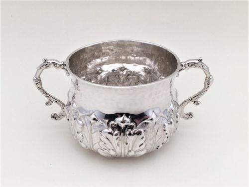 fig 1. A superb quality Victorian silver porringer.