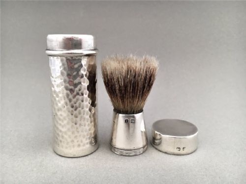 An Edwardian Silver Travelling Shaving Brush.