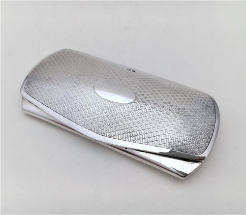 fig 1. A Stylish George V silver glasses case.