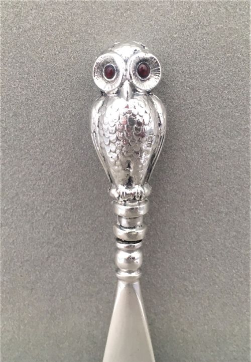 fig 1. A fabulous hallmarked silver owl shoe horn.