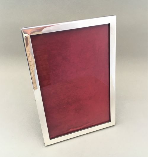 A Handsome George V Silver Photo Frame.