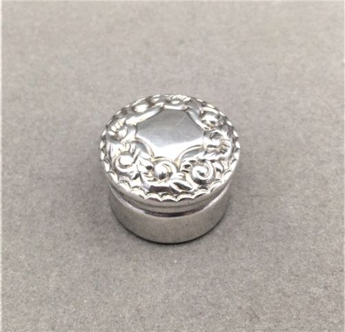 A Victorian Silver Miniature Pillbox.