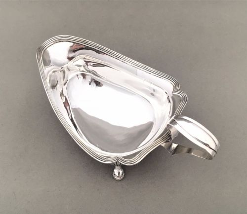 A Stylish Art Nouveau Silver Sauce/ Gravy Boat