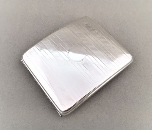fig 1. A handsome Art Deco silver cigarette case