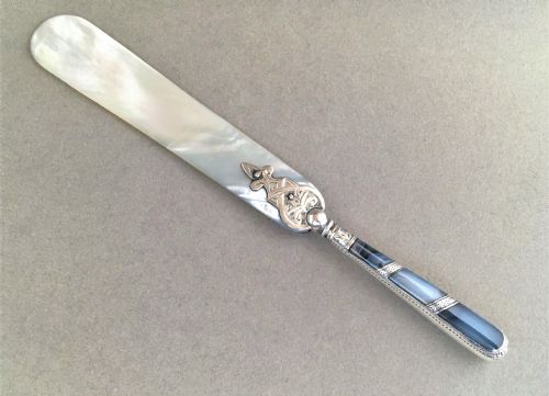 An Exquisite Silver Letter Opener with Agate Handle & Mother of Pearl Blade