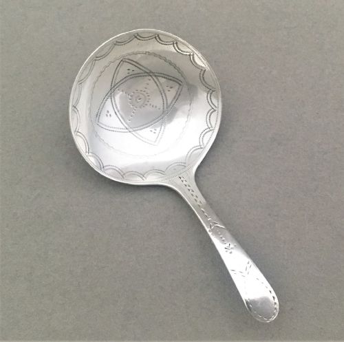 fig 1. A charming 18th Century silver caddy spoon