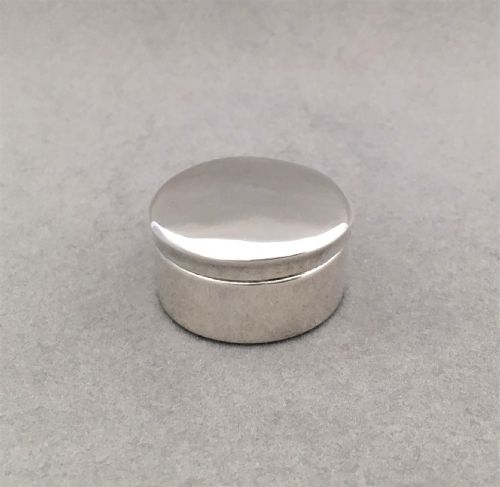 A Late Victorian Silver Pillbox