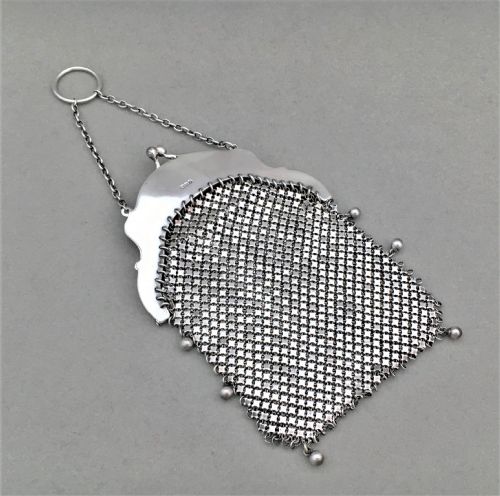 fig 1. An exquisite silver chain mail purse by Gorham of America