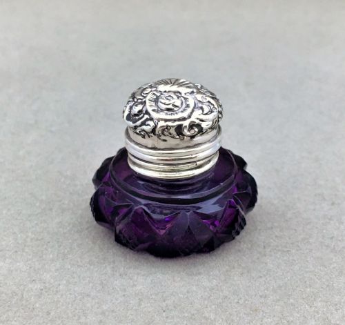 An Exquisite Silver Mounted Amethyst Vinaigrette