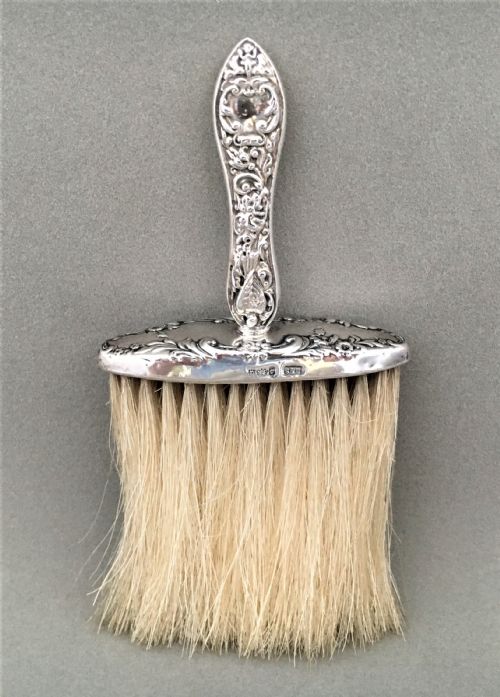 An Edwardian Silver Hat/bonnet Brush