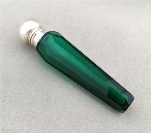 fig 1. A Victorian icicle form silver mounted scent bottle