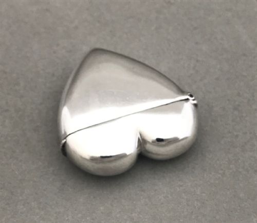 fig 1. An unusual Edwardian silver vesta in the shape of a heart.