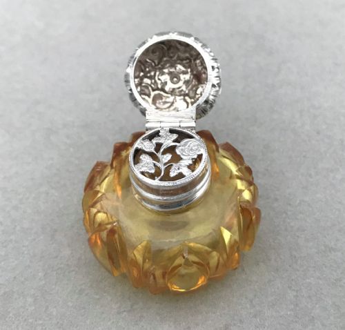 fig 1. An exquisite silver mounted citrine vinaigrette