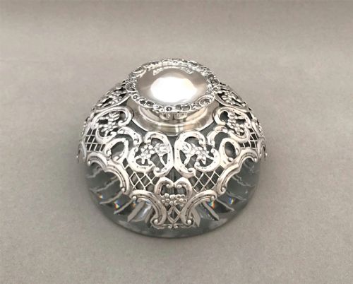 An Outstanding William Comyns Silver Inkwell/paperweight