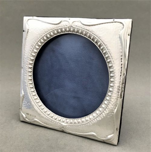 fig 1. A gorgeous Arts & Crafts silver photo frame