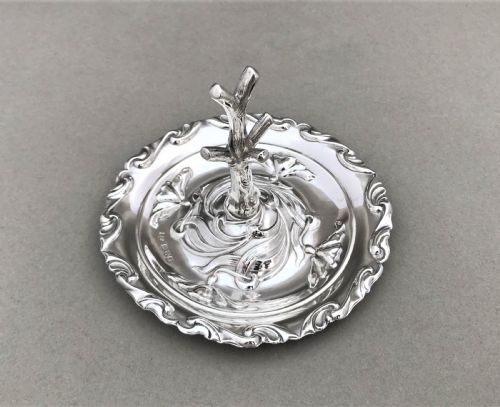 fig 1. A lovely Edwardian Chester silver ring tree