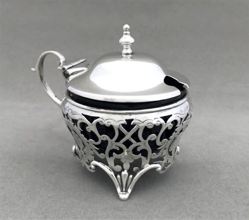 fig 1. A lovely Edwardian pierced silver mustard pot