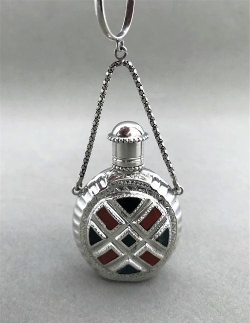 A Stunning Silver & Agate Victorian Scent Bottle