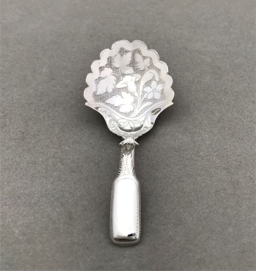 fig 1. An unusual Georgian silver caddy spoon