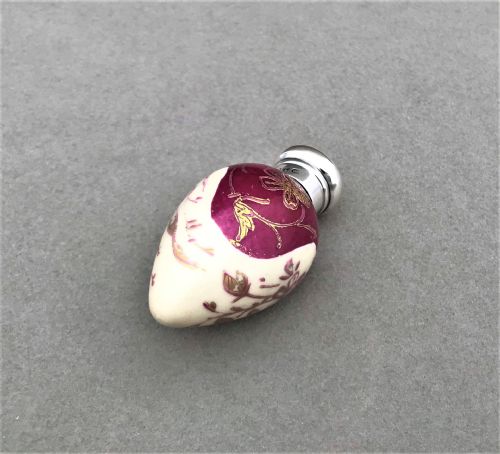 fig 1. A gorgeous Victorian silver mounted egg scent bottle