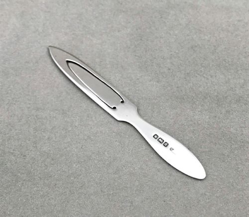 fig 1. A stylish all silver Edwardian bookmark