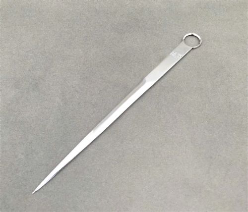 A Handsome George V Silver Meat Skewer