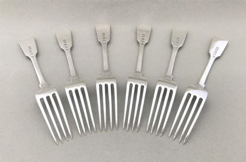 fig 1. A fine set of 6 Victorian silver dessert forks