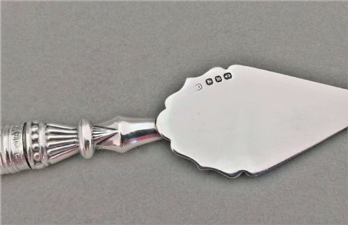 fig 1. A rare Victorian silver pate spade