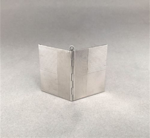 fig 1. A German silver Art Deco travelling frame