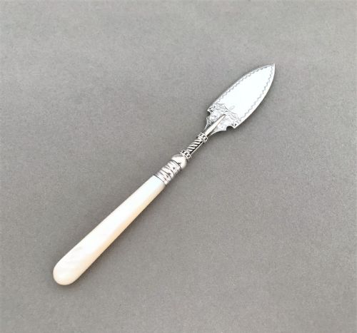 A Superb Victorian Silver Bladed Pate Spade