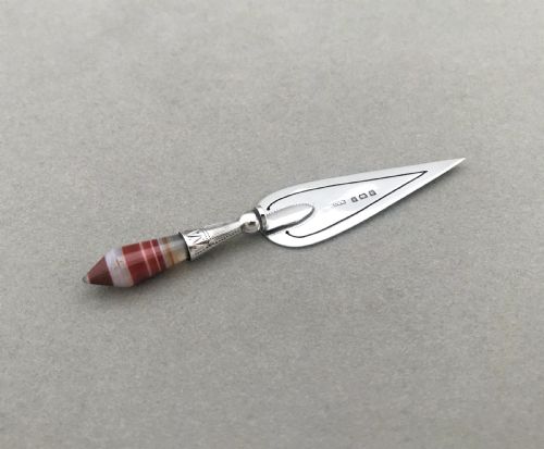 fig 1. A superb Edwardian silver & agate bookmark