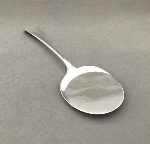 A Superb Art Deco Silver Pastry/petit Fours Server