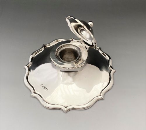 fig 1. A superb Edwardian silver capstan inkwell