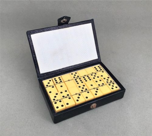 A Fine Set of Art Deco Boxed Dominoes