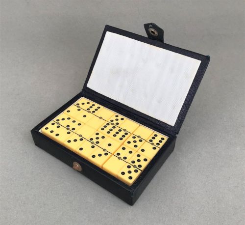 fig 1. A fine Set Of Art Deco Boxed Dominoes