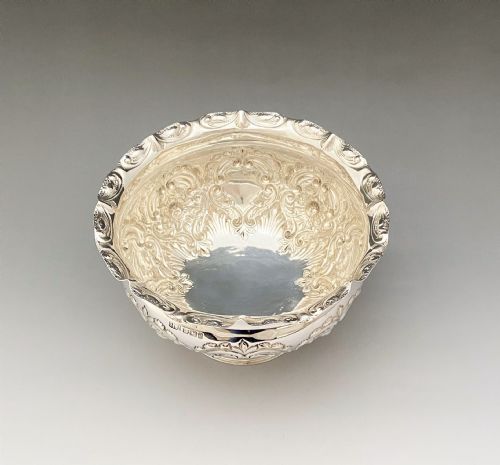 fig 1. A lovely large Victorian silver rose bowl
