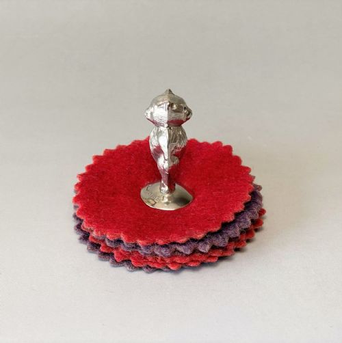 fig 1. An unusual Edwardian silver Teddy Bear pen wipe