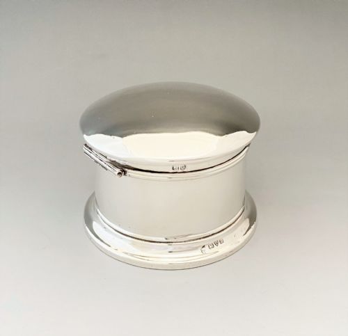 fig 1. A fabulous Chester silver gilt trinket box